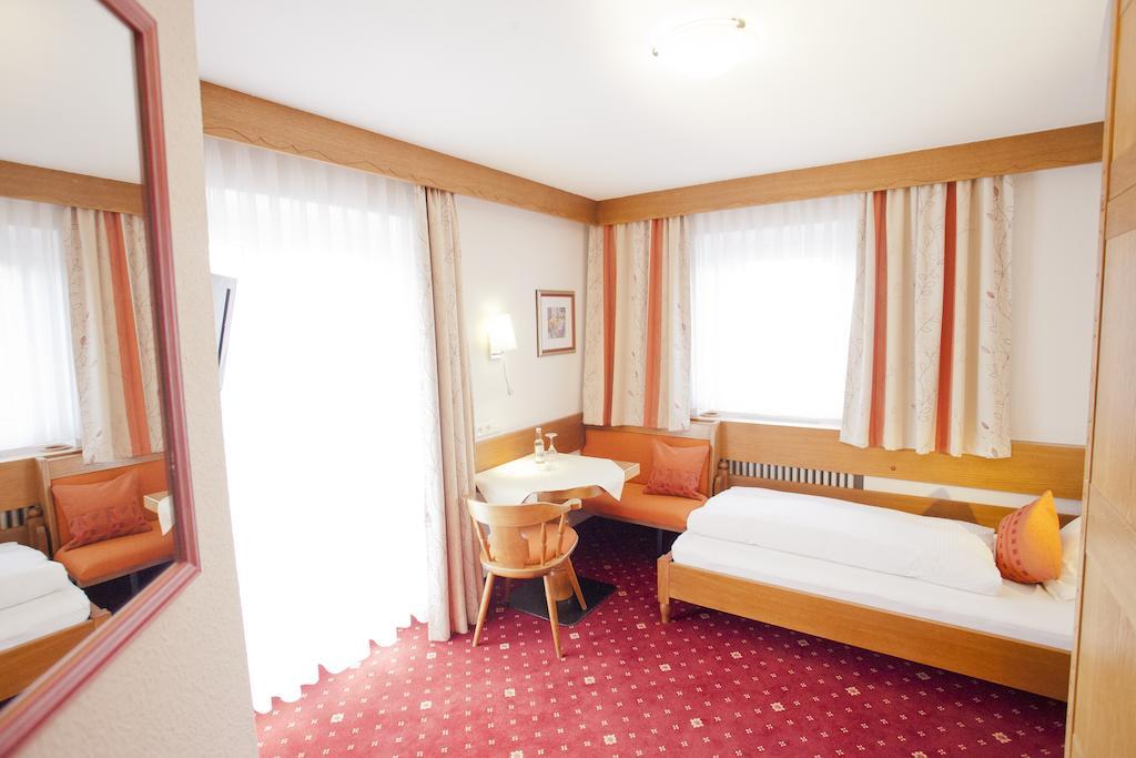 Gästehaus Birkenhof Oberstdorf Zimmer foto