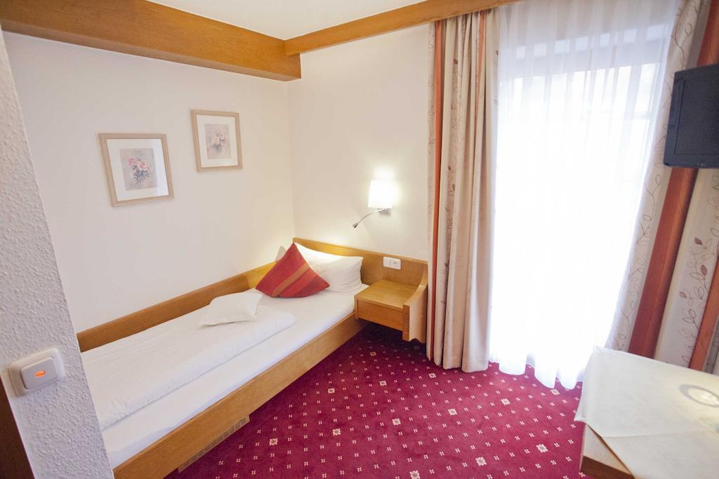 Gästehaus Birkenhof Oberstdorf Zimmer foto