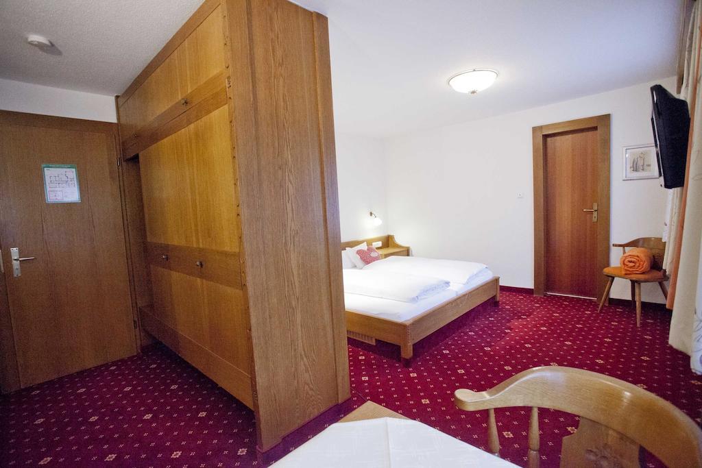Gästehaus Birkenhof Oberstdorf Zimmer foto